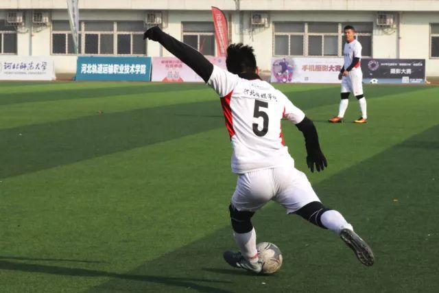 北京男篮与所罗门达成签约协议 2米08蓝领内线